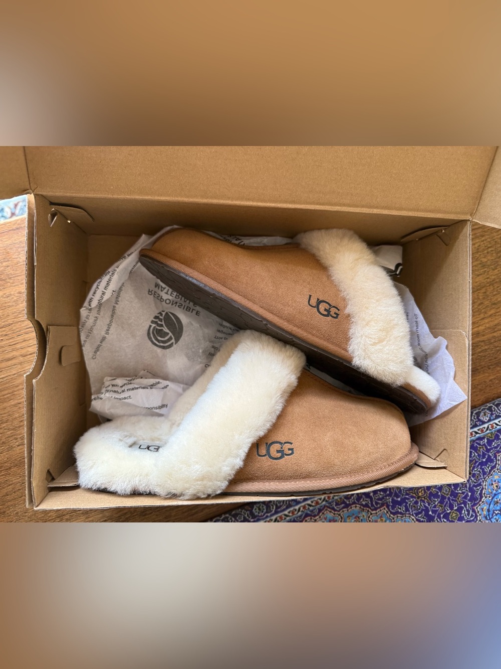 UGG Women's Scuffette II Slipper in Chestnut- Size 10 NEW IN BOX - Picture 5 of 6